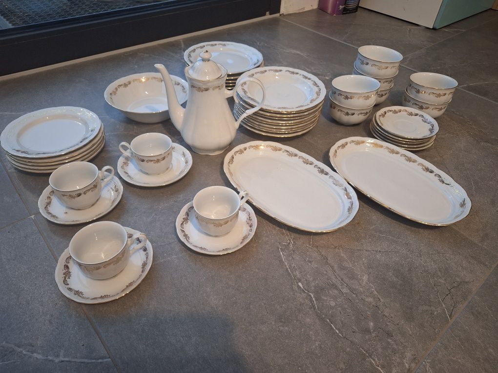 Duży zestaw porcelany apulum obiadowy kawowy
