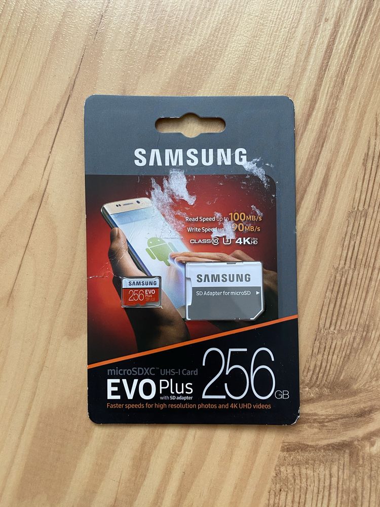 Карта пам'яті Samsung Evo Plus microSDXC 256GB U3 + SD адаптер