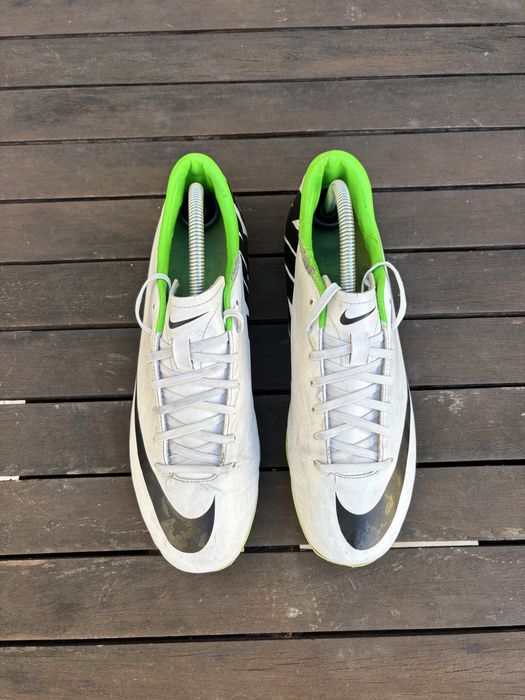 Chuteiras Nike Mercurial Victory IV