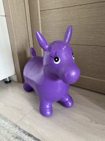 Прыгунок фиолетовая лошадка