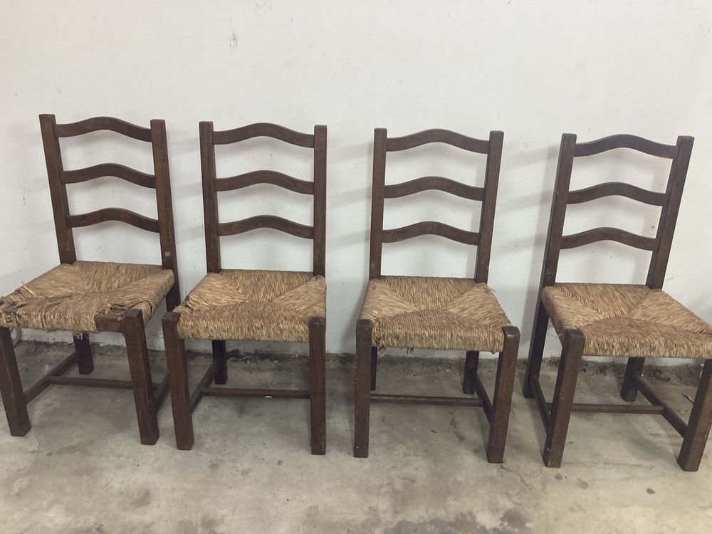 Mesa estilo Holandês e Cadeiras em castanho maciço