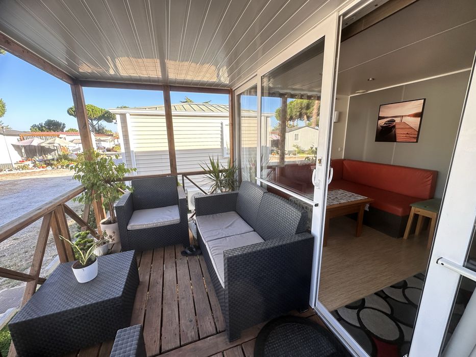 Casa movel em bom estado tudo impecavel pronto a usar..