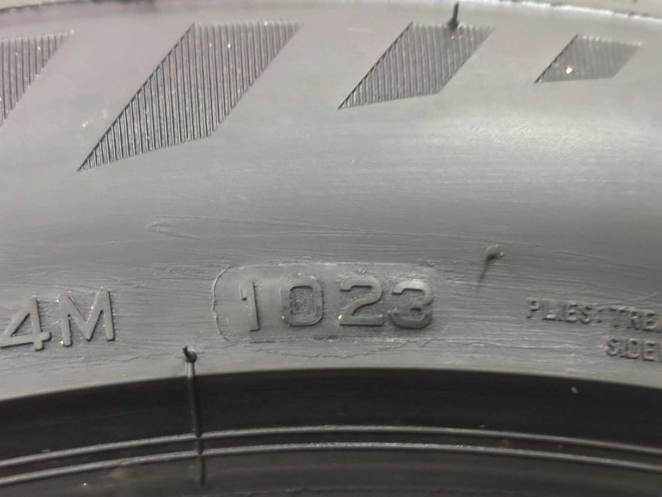 235/50/19 103W Bridgestone WeatherControl A0005 używana Całoroczna