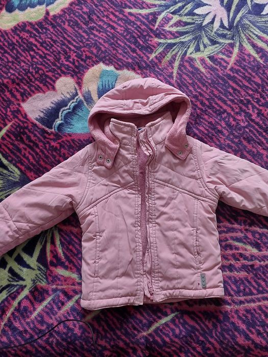 Курточки на дівчинку 3-5 років