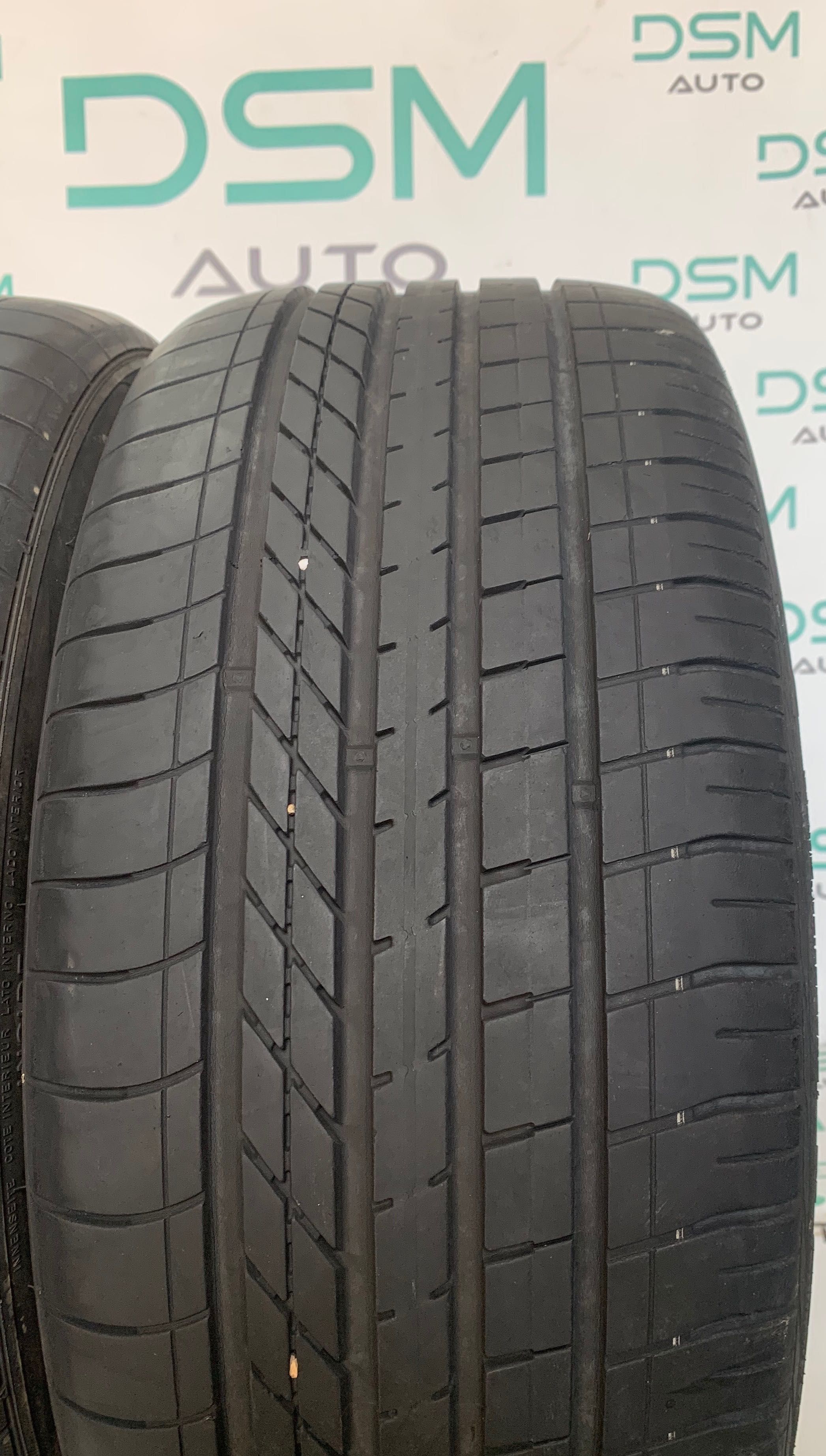 Скад шин б/в. 245/40 R19 Goodyear Excellence