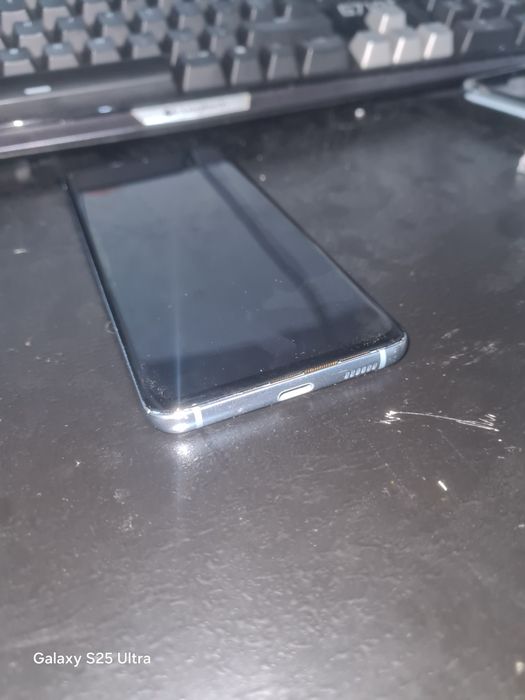 Vendo ecra com carcaça de Samsung S20 partido
