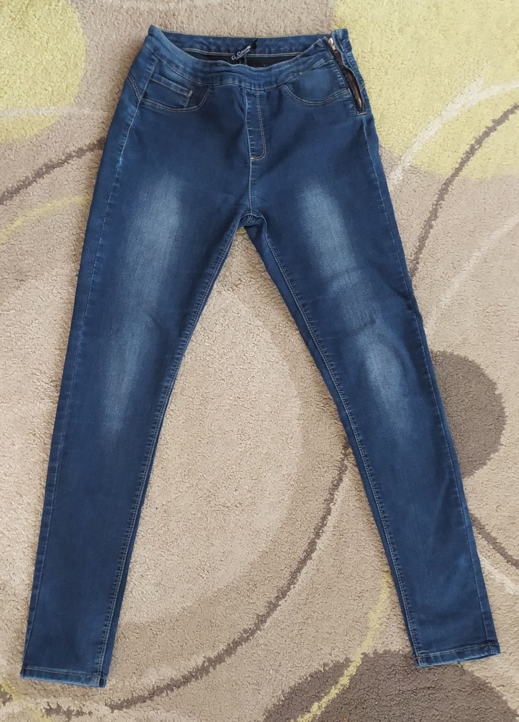 Spodnie jeansy r.28
