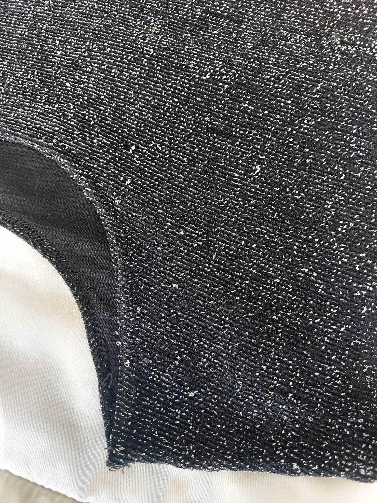 Bluzka wizytowa, czarna francuskiej firmy- srebrny brokat  Roz XL/.XXL
