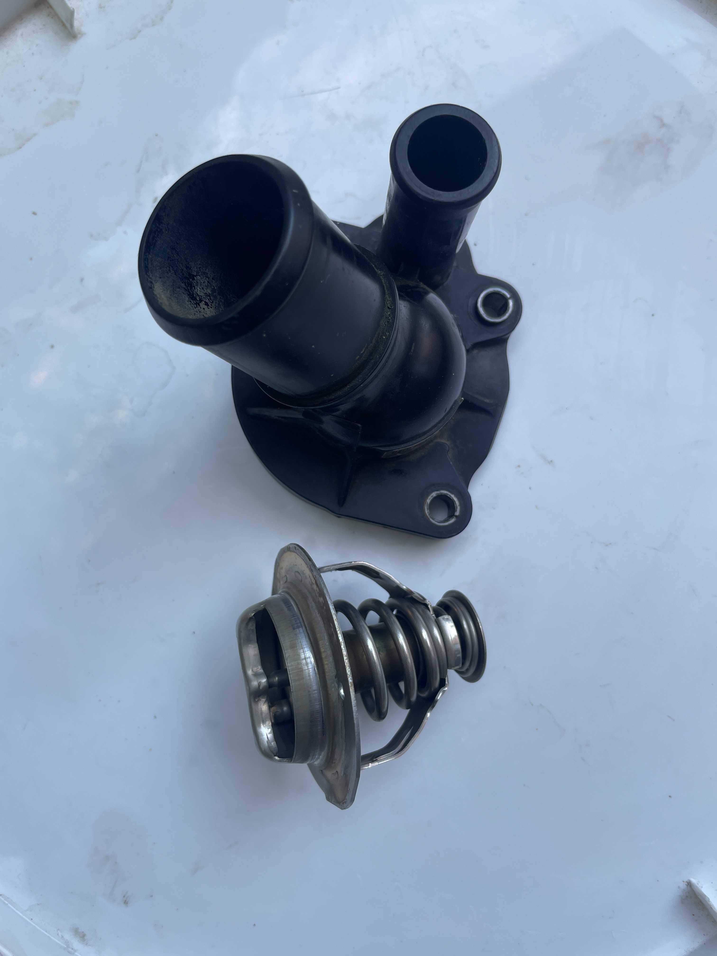 Термостат MAZDA CX-7 2,3 2006-2012 L33615170