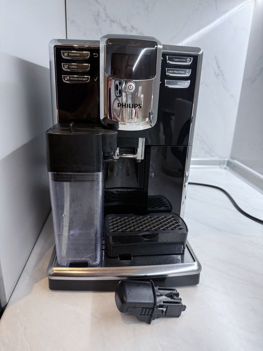 Кавомашина Philips Series 5000