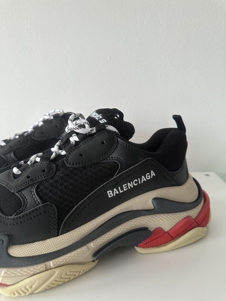 Balenciaga triple s