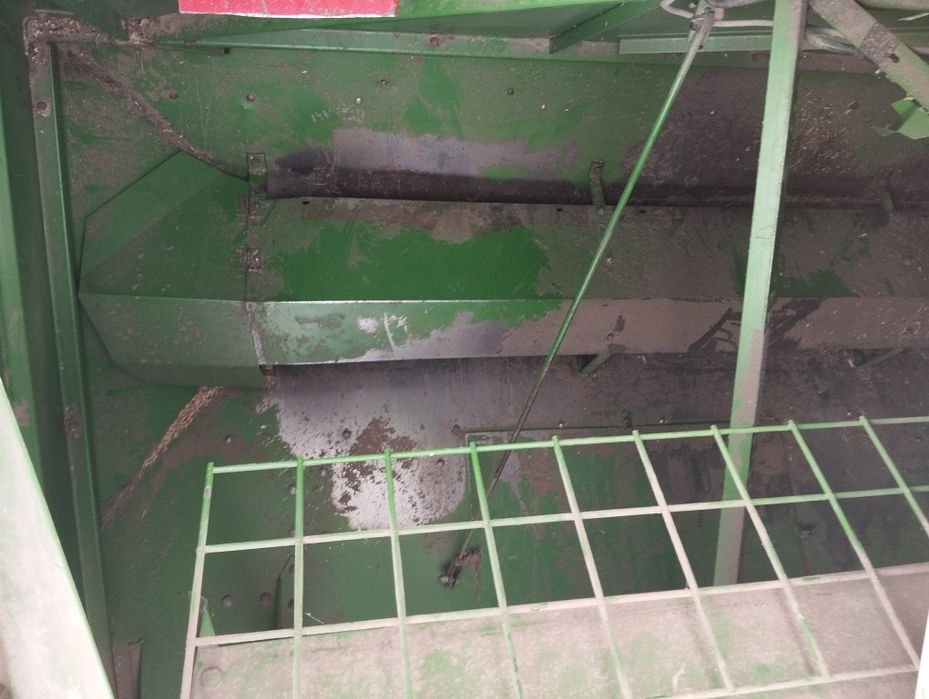 Комбайн свіжопригнаний John Deere 1075