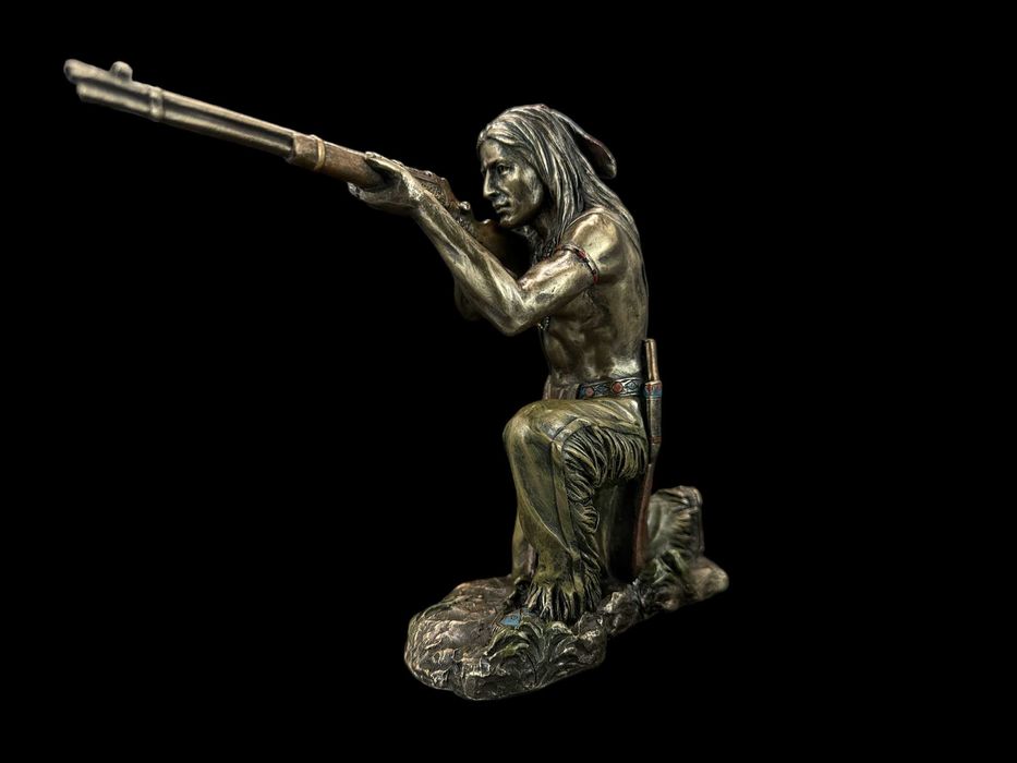 Indiański Wojownik Strzelający Ze Strzelby Veronese (Wu76629a4)