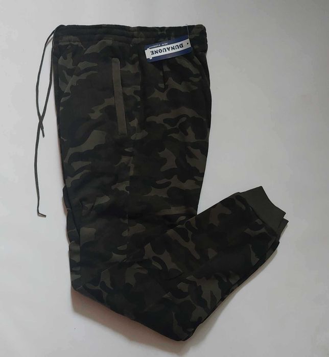 Spodnie męskie dresowe c. moro ocieplane meszek Dunauone R-4723 r. 3XL