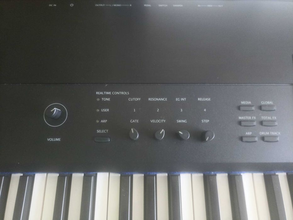Korg Krome 88, pianino cyfrowe, syntezator