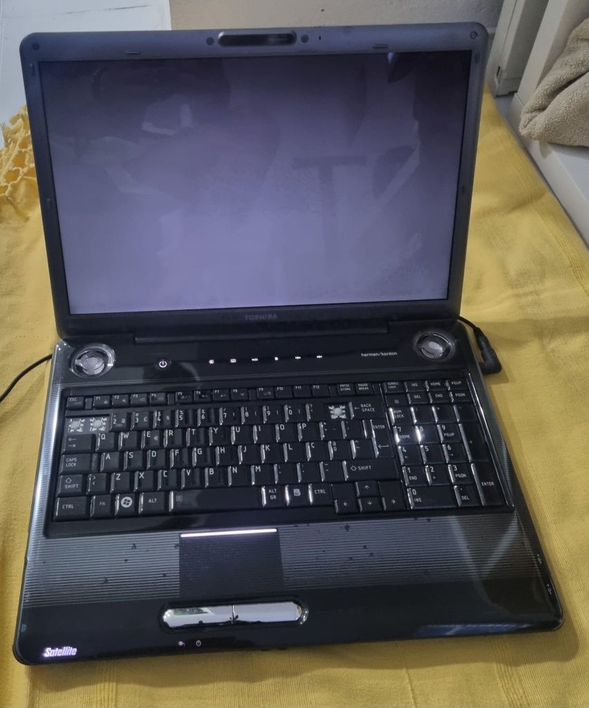 Toshiba Computador para Peças modelo nas fotos