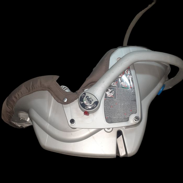 Дитяче автокрісло "CAM" Італія