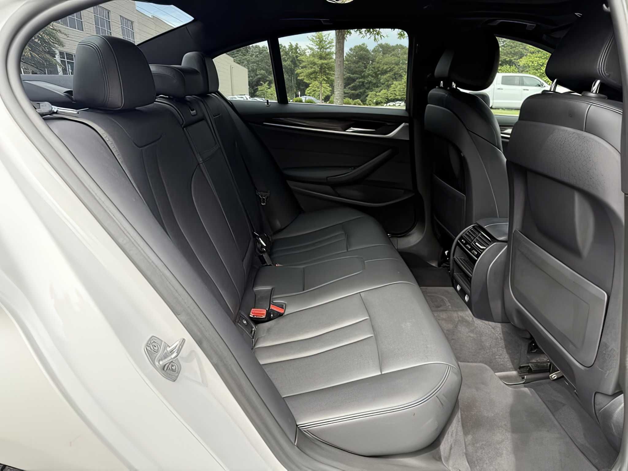 2019 BMW 5 Series 530i
