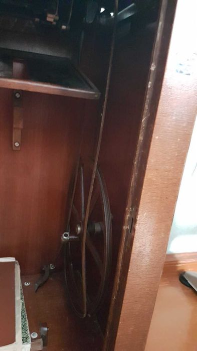 Срочно продам швейную машинку KOHLER.