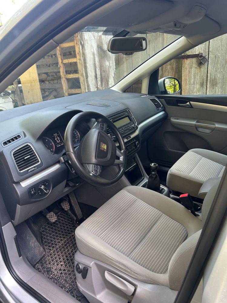 SEAT Alhambra 2.0 TDI 7 місць