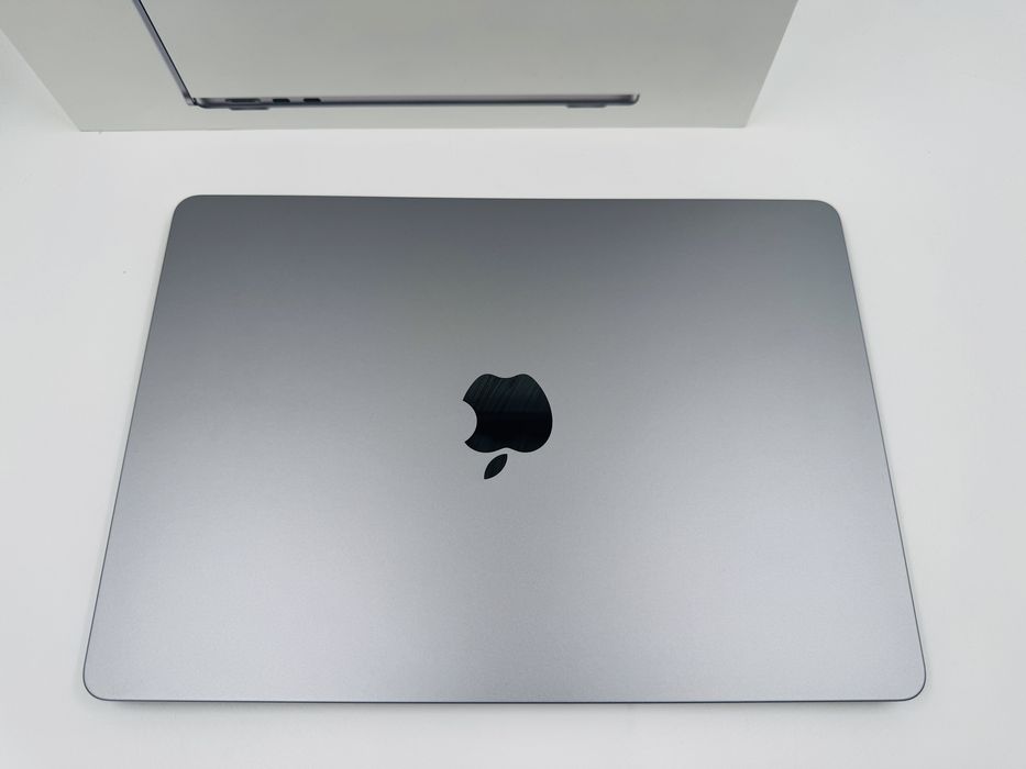 Ідеал Apple Macbook Air 13.6 M2 2022 16GB RAM 256GB SSD Space IL6354