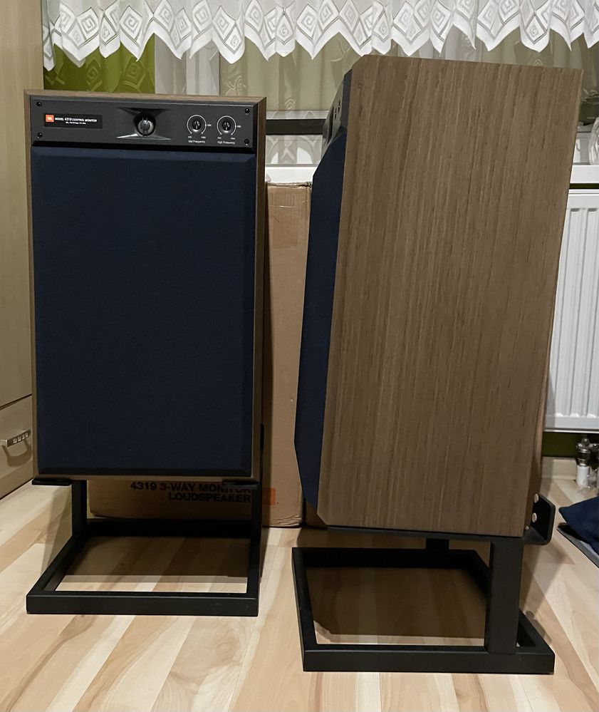 JBL 4319 + podstawki Vestlyd