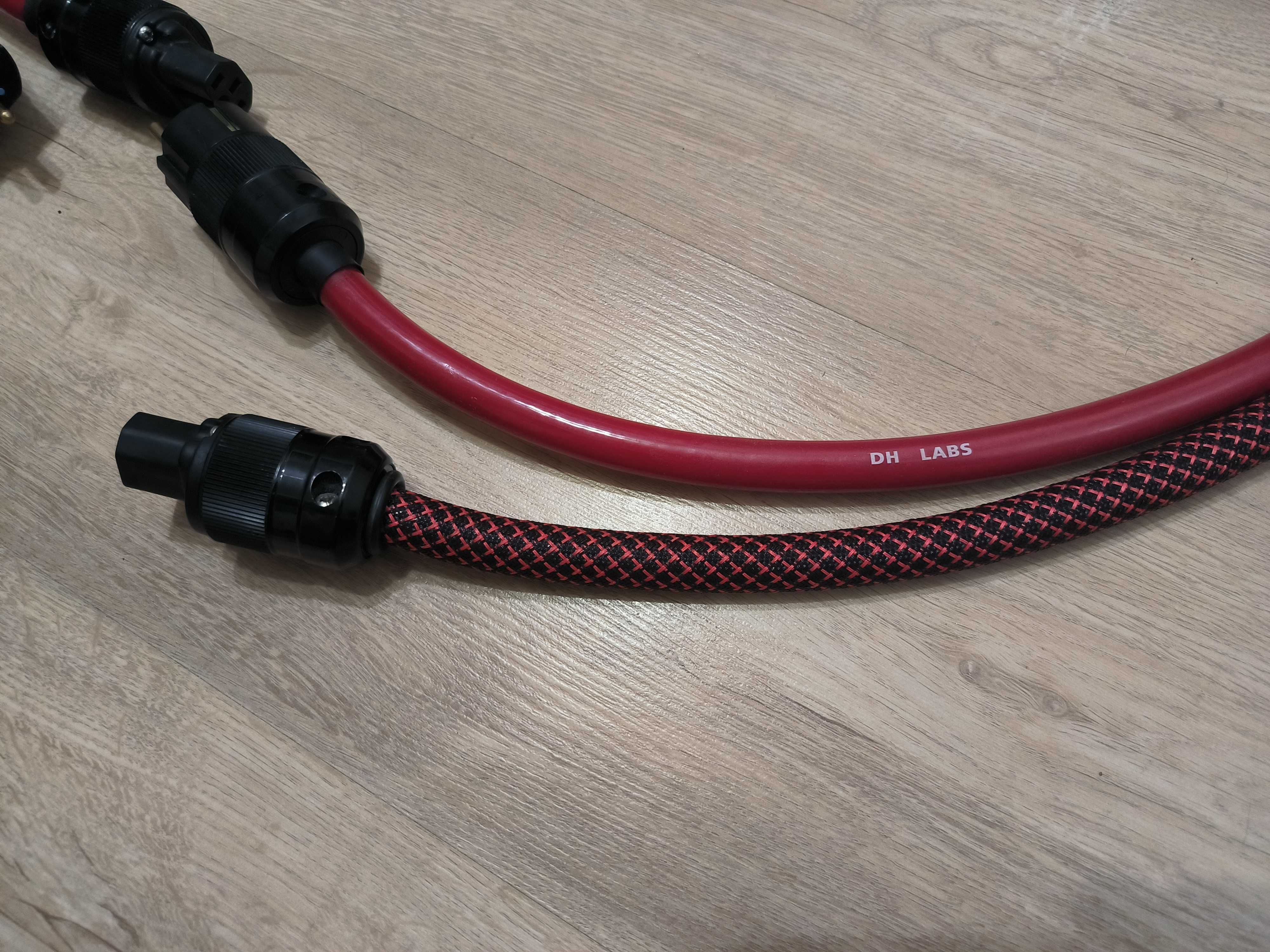 Силовий кабель DH Labs Red Wave