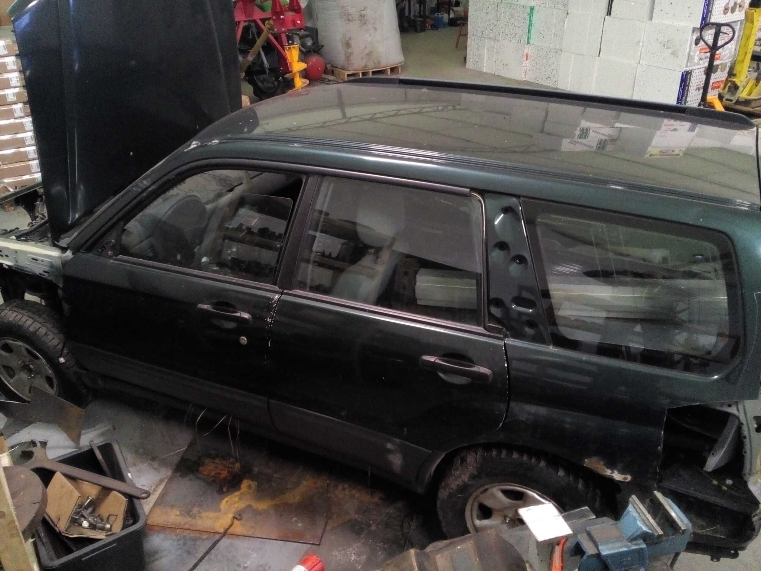 Subaru Forester II SG blachy i środek