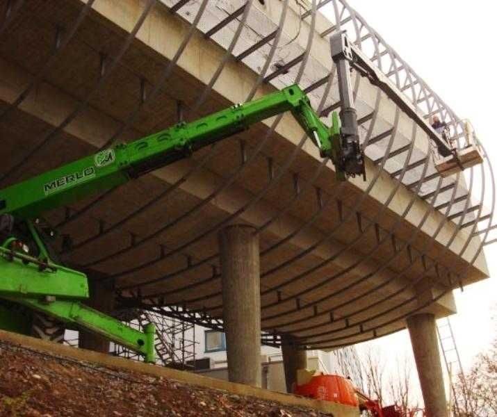 Wynajem ładowarki teleskopowej rozładunek usługi Merlo Manitou zwyżka