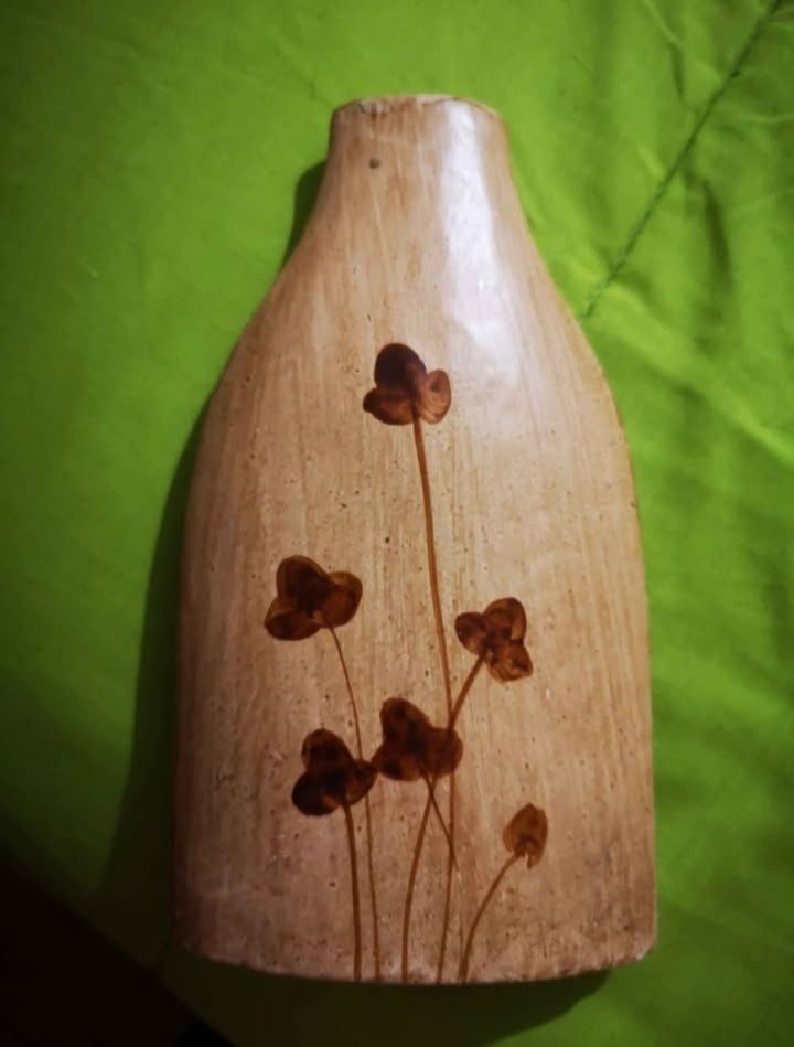 Conjunto de jarras de barro