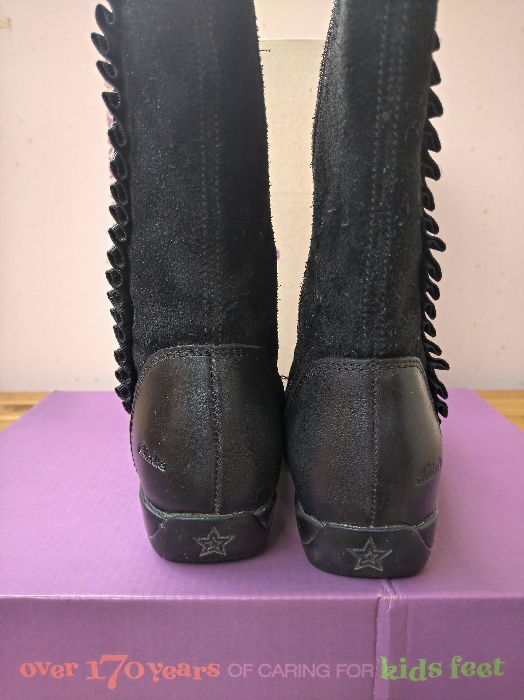 Kozaki dziecięce skóra CLARKS Daisy Ribbon rozm. 29, kozaczki jesienne