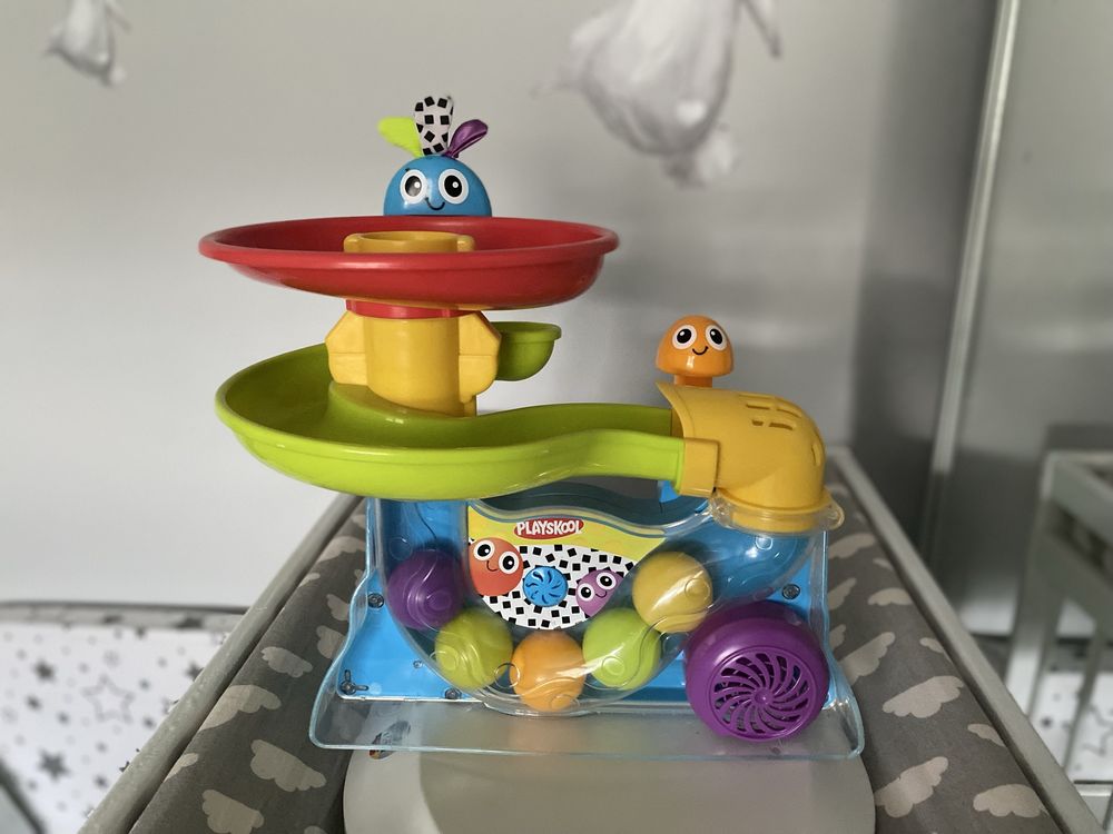 PLAYSKOOL-wyrzutnia piłek/fontanna/zjerzadzalnia