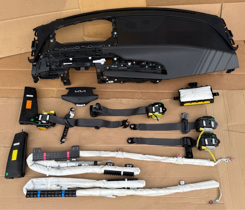 KIA EV6 AIRBAG подушка руля колін сидіння торпеда шторка ремінь ремні