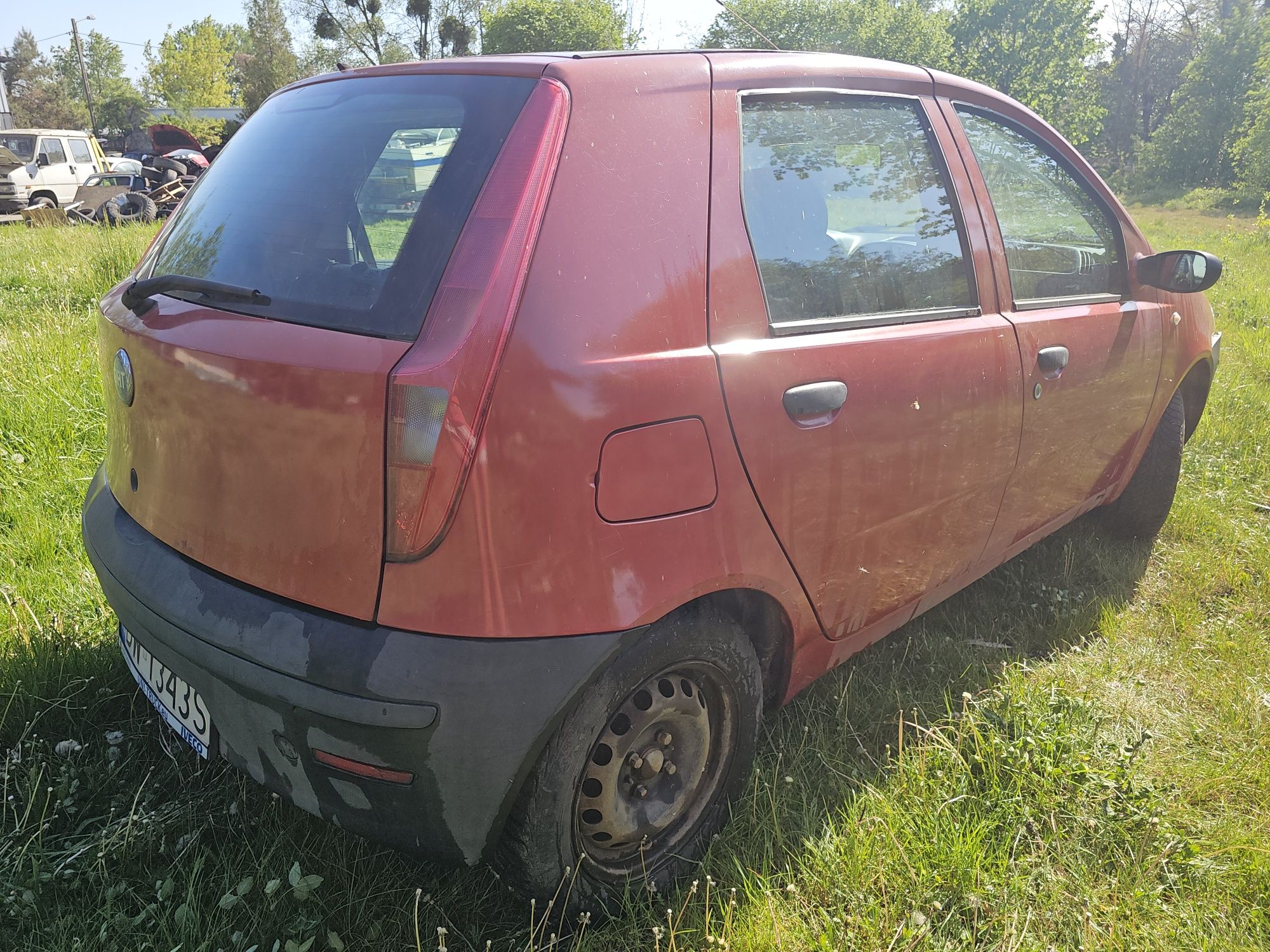 Oszczędny Fiat Punto 188  1,2 benz z małym przebiegiem