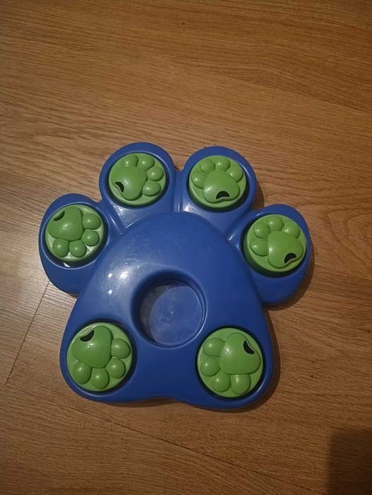 Zabawka interaktywna na inteligencję dla psa