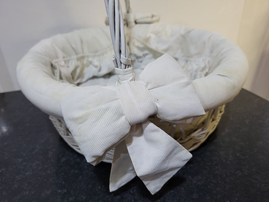 Cesta produtos higiene para bebé.