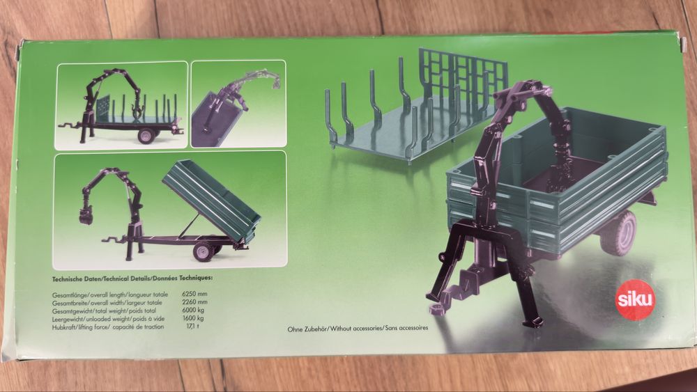 Traktor John Deere z przyczepa. Zdalnie sterowany, metalowy. Nowy