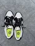 Nike low panda retro