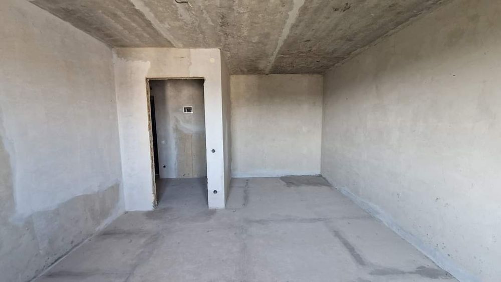 Новобудова,  велика 1 кімн.квартира