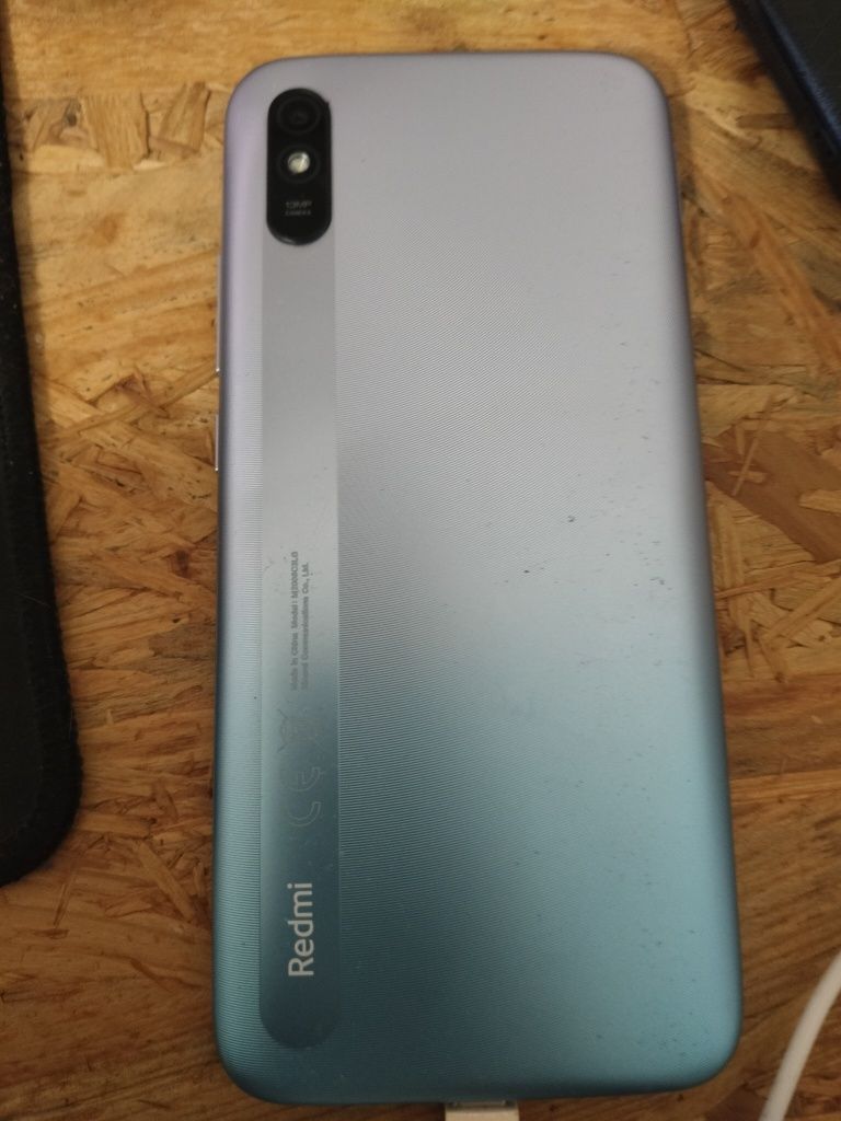 Redmi 9A em perfeito estado com capa incluída