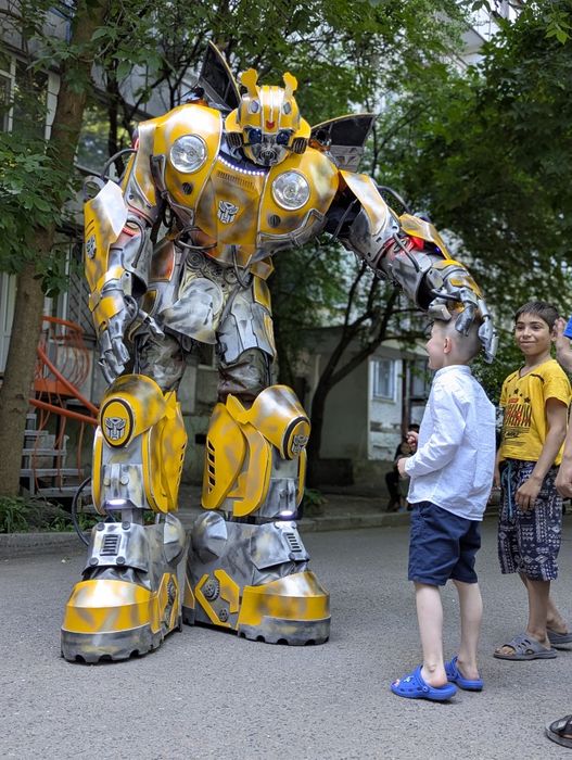 Трансформер Николаев Бамблби Аниматоры Поздравление,Робот