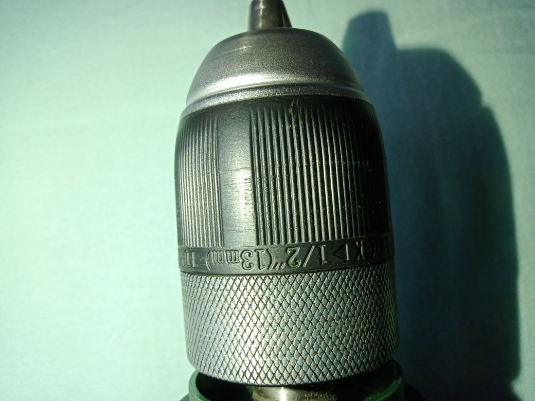 Продам дрель BOSCH