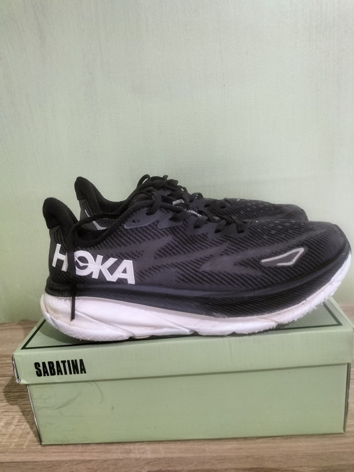 Buty hoka rozm 42 i 2.3