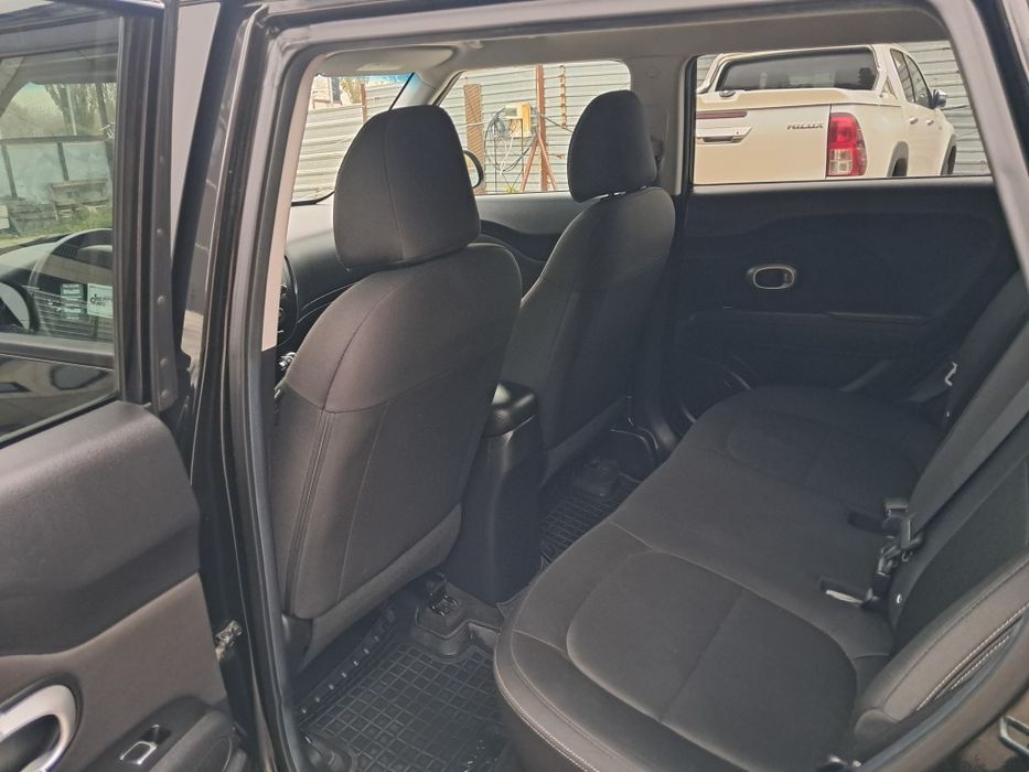 Продам KIA SOUI автомат