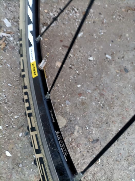 Rower szosowy Focus Mares AX