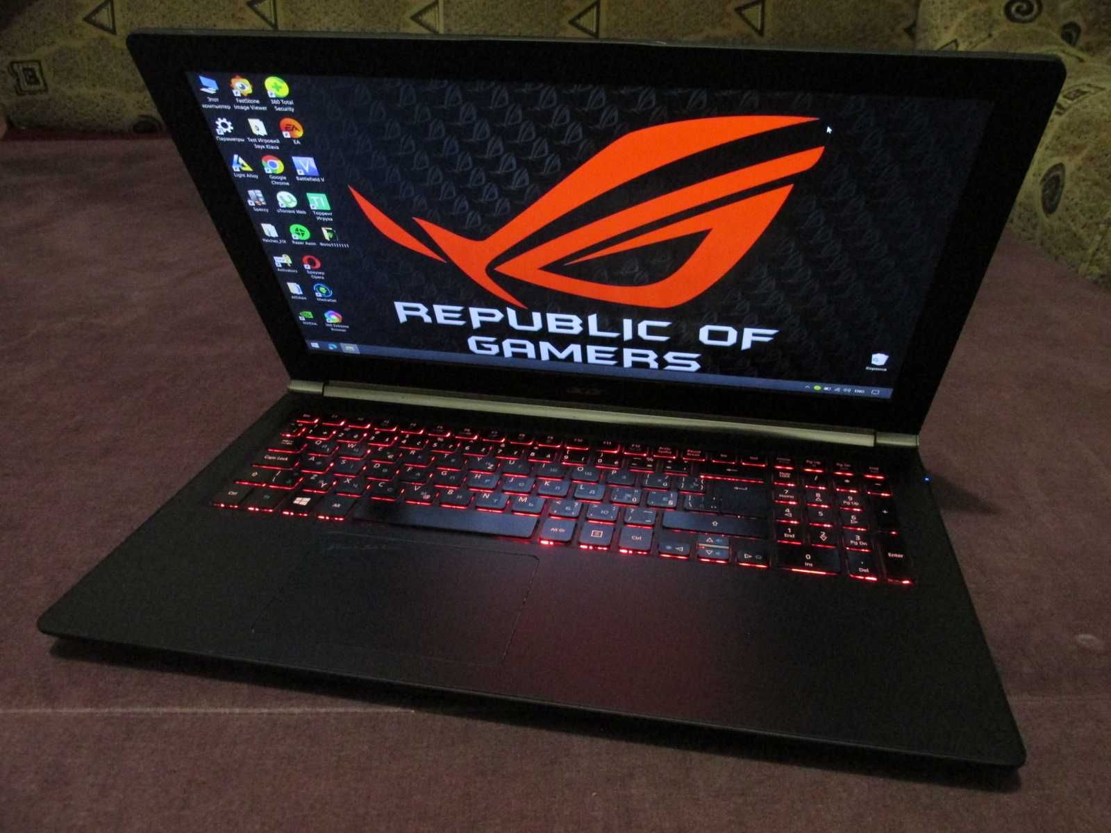 ІГРОВИЙ Зверь ТОП Acer Nitro 17.3/i7-8 ядр 3.6GHz+Geforcе GTX 4Gb+16Gb