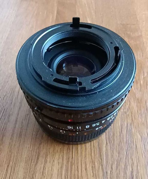 Об'єктиви Yashica та Canon