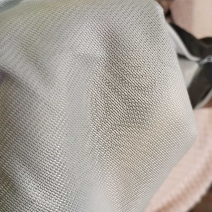 Декоративна наволочка 45 на 45 см. на змійці, нова.