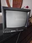 Televisão pequena  Sony  e grande