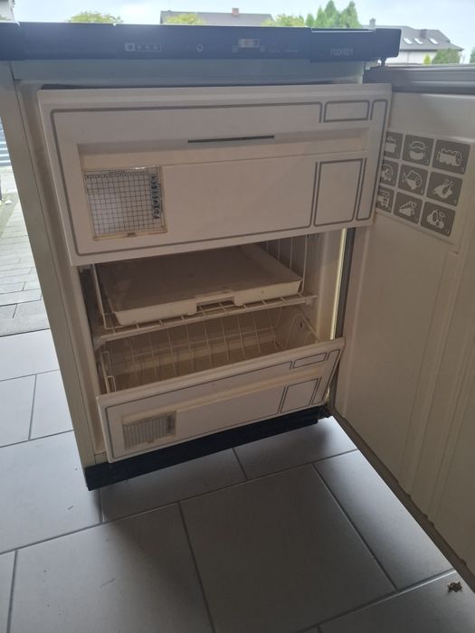 Pilnie sprzedam zamrażarkę